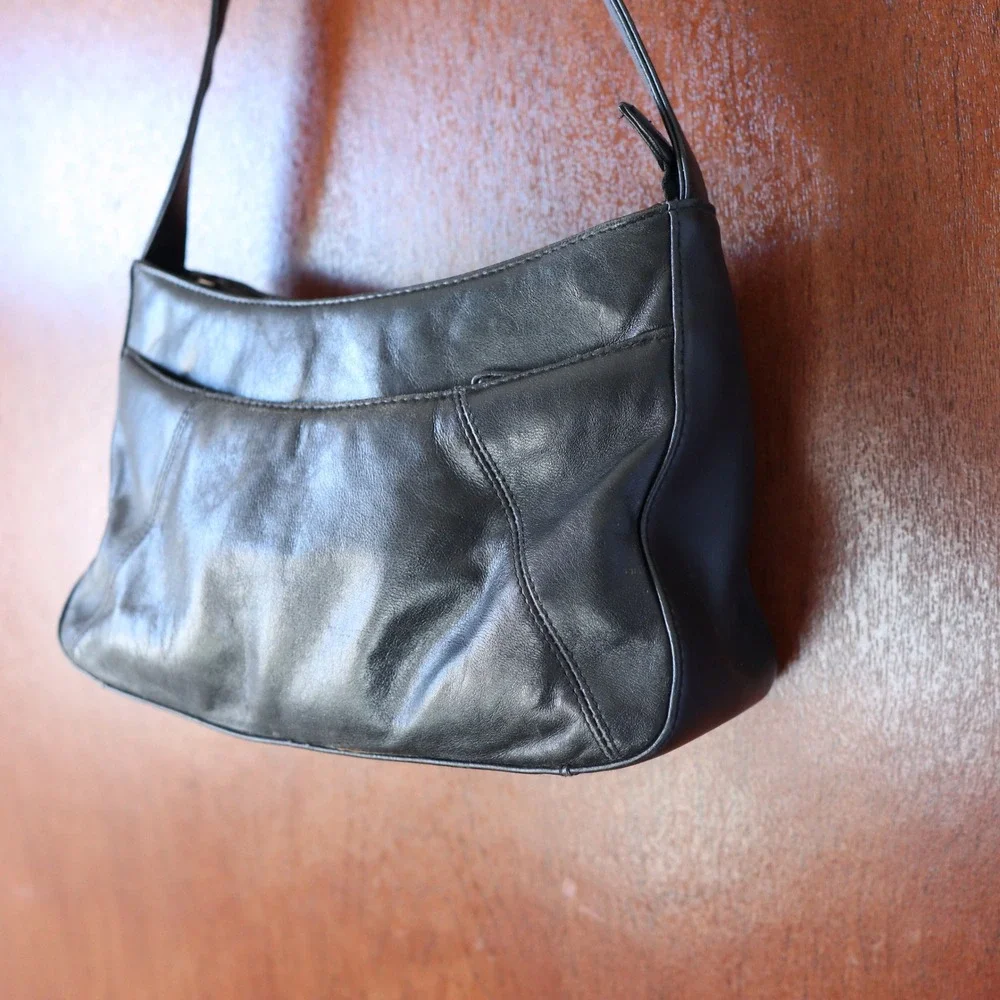 Elka Accessories Genuine Black Leather Shoulder Bag Vintage Hobo Style‎